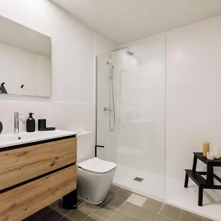 Paleo - 2 Bedrooms And Office In Eixample Dreta
